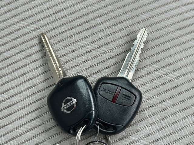 【キーレスエントリー】離れた場所からドアの開閉ができ、ワンタッチで楽々乗り込めます♪