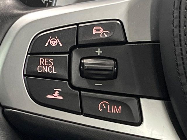 ●オートクルーズコントロール:高速道路や自動車専用道路等にて、定速巡航が可能となる便利な機能です。長距離移動の際でも疲れにくく便利にお使いいただけます♪