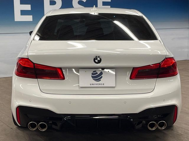 ●当店では第三者機関による車両品質鑑定を導入し、修復歴車を排除。鑑定書が発行されますので、ぱっと見ただけでは分からない箇所まで納得した上でご検討いただけます。※一部未実施の場合がございます。