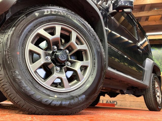 【純正15インチアルミホイール】外観にマッチした純正アルミホイールを装着しております。各種社外アルミホイールや、スタッドレスタイヤも取扱いしております。是非ご相談ください♪