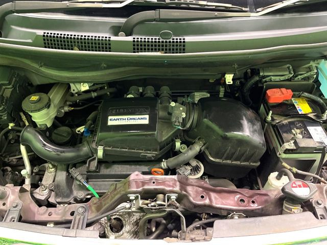 親切・丁寧な専門メカニックスタッフが応対!・車検・点検整備・事故等の修理などアフターサービスも安心。お車のカスタマイズもネクステージのサービススタッフまでご相談ください!