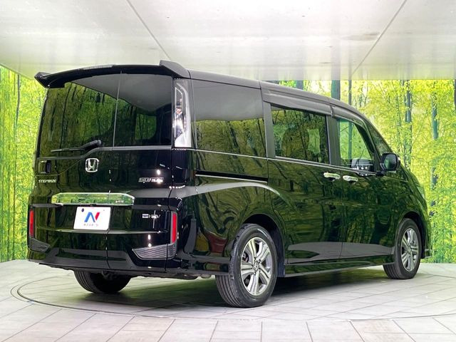 ☆全国のネクステージからお取り寄せが可能※!遠方の店舗に展示してあるクルマが気になる場合も、最寄りの店舗でご覧いただくことが可能です!是非私たちに要望をお聞かせください!※別途費用