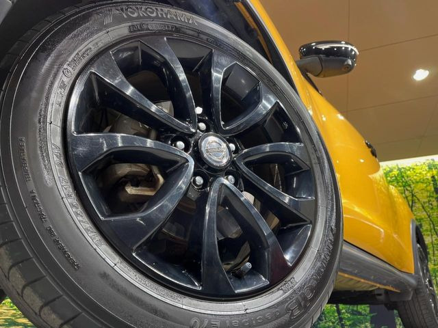 【純正アルミホイール】外観にマッチした純正アルミホイールを装着しております。各種社外アルミホイールや、スタッドレスタイヤも取扱いしております。是非ご相談ください♪