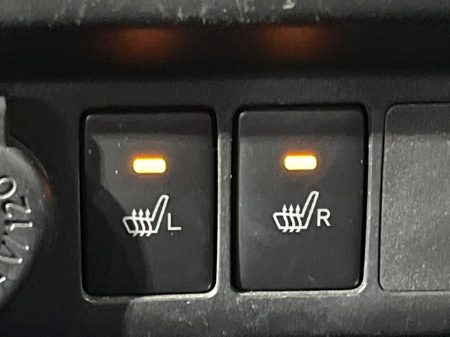 【シートヒーター】寒い日に重宝するシートヒーター!エアコンより早く温まってくれるので寒がりの人も安心ですね♪エアコンの温風は乾燥するから苦手、という方にもをおすすめです。