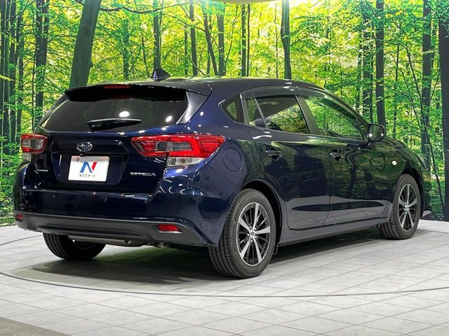 ☆全国のネクステージからお取り寄せが可能※!遠方の店舗に展示してあるクルマが気になる場合も、最寄りの店舗でご覧いただくことが可能です!是非私たちに要望をお聞かせください!※別途費用