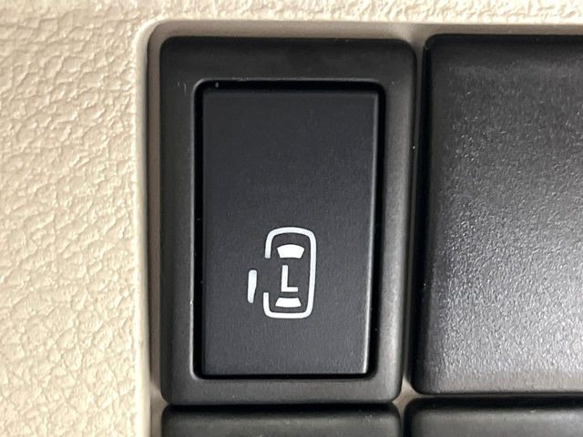 �y�p���[�X���C�h�h�A�z�X�}�[�g�L�[��^�]�Ȃ̃X�C�b�`�ŃX���C�h�h�A�̊J���\���d��������͂����ăh�A���J����K�v�������A���������q�l�ł��A�d���ו��������Ă��鎞�����N�ɊJ���߂ł��܂���