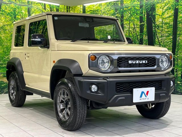 高透明度のガラス皮膜で撥水はもちろん、上質なツヤ・光沢を実現。紫外線や酸性雨から大切な愛車を保護し、色あせ・劣化を防止。「弾スプラッシュコート」、「弾プリミッサコート」からお選びいただけます。