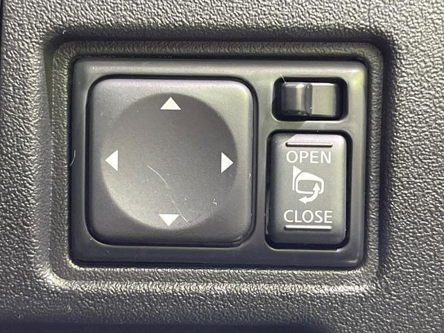 �y�d���i�[�~���[�z�T�C�h�~���[�͓d���i�[���ƂȂ��Ă���A�������ԏ�ł��L�Y�������X�N��}�����܂��B