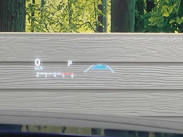 �y�J���[�w�b�h�A�b�v�f�B�X�v���C�z���݂̑��x�⑖�s�����f�W�^���\���ŉ^�]�ȑO���̃K���X�ɓ��e!�J���[�t���Ŏ��F���������A�^�]���ڐ������炳���K�v�ȏ����m�F�ł���̂łƂ��Ă��֗��ň��S!