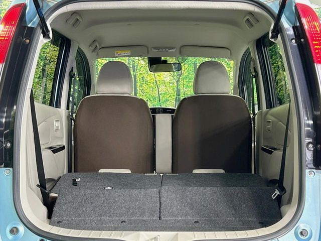 ���i�̂���������ʋ΁A���}���ɏ\���ȉ׎��X�y�[�X���m�ۂ��Ă���܂��B�Z�J���h�V�[�g��|���ƁA�傫�ȉו��̐ύڂ��\�ł���