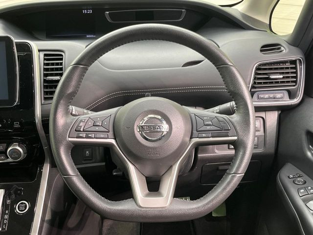 �y�����v�����X�e�A�����O�z�㎿�Ȋv���g�p���邱�ƂŁA��ɂ����������݂ƂĂ��^�]���₷���n���h���ł���