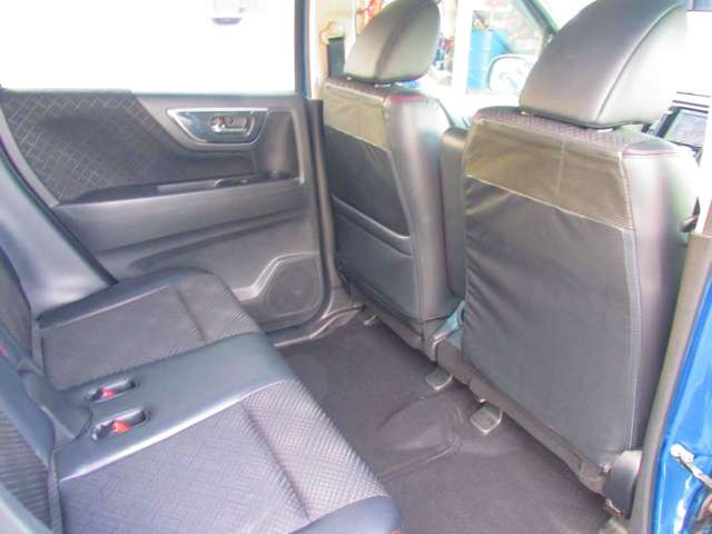 �{�������������肪�Ƃ��������܂��B������̎ԗ��f�ڒ��݌ɂ���!!�����X�̍ۂ͂��A�����肢�v���܂��B