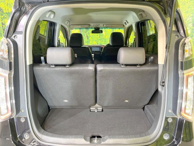 ���i�̂���������ʋ΁A���}���ɏ\���ȉ׎��X�y�[�X���m�ۂ��Ă���܂��B�Z�J���h�V�[�g��|���ƁA�傫�ȉו��̐ύڂ��\�ł���