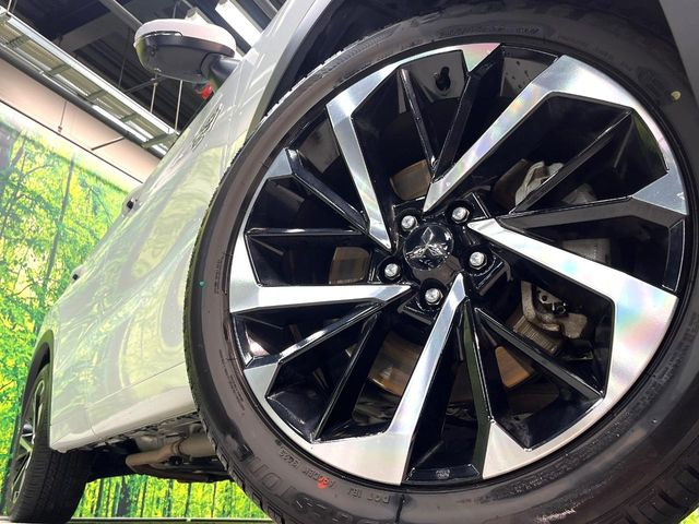 【純正20インチアルミホイール】外観にマッチした純正アルミホイールを装着しております。各種社外アルミホイールや、スタッドレスタイヤも取扱いしております。是非ご相談ください♪