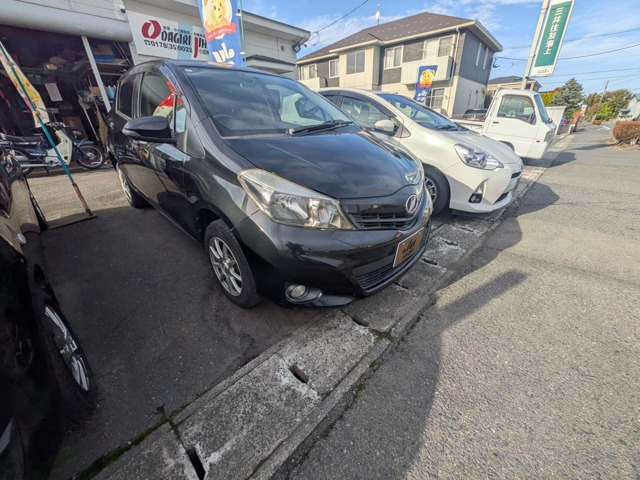 ヴィッツ1.3 F 4WD