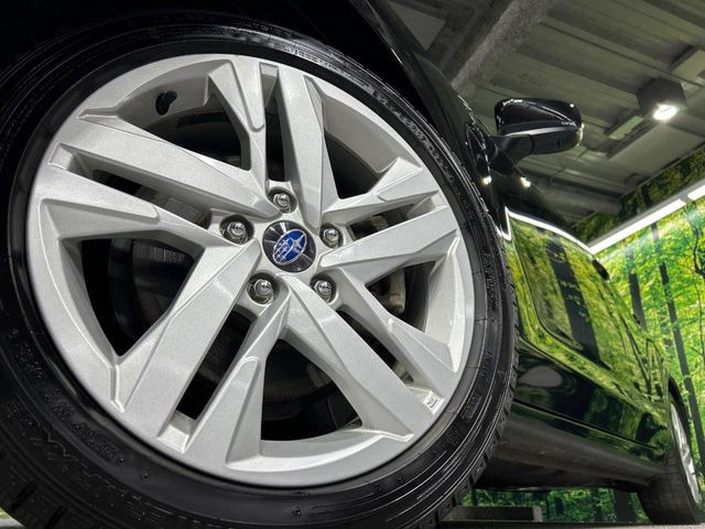 �y����17�C���`�A���~�z�C�[���z�O�ςɃ}�b�`���������A���~�z�C�[���𑕒����Ă���܂��B�e��ЊO�A���~�z�C�[����A�X�^�b�h���X�^�C�����戵�����Ă���܂��B���񂲑��k����������