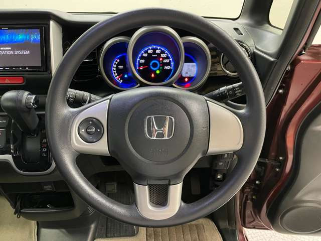 運転席周りに大きな傷、汚れ、へたりなどなく良質な状態です!