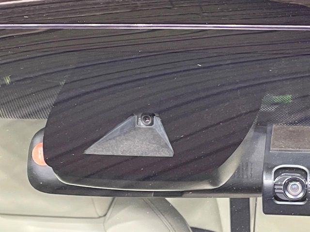 �y�g���^�Z�[�t�e�B�Z���X�z���s���ɑO���̎ԗ�����F�����A�Փ˂������Ȏ��͌x��ƃu���[�L�ŏՓˉ���Ɣ�Q�y�����A�V�X�g�B�����S�Ƀh���C�u�����y���݂��������܂��B