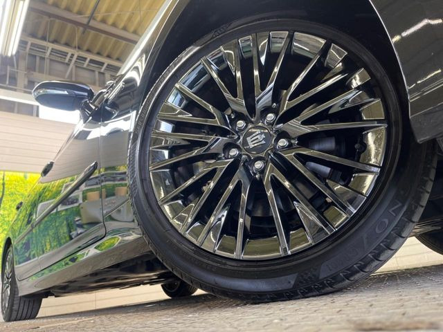 【純正18インチアルミホイール】ブレーキダストが気になる方も多いのでは?それなら、アルミホイールコーティングがおススメ!無機質ガラスを使用した当社オリジナルコーティング!ぜひお試し下さい!