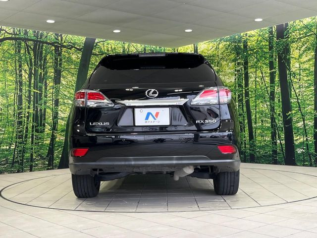 安心の最長10年・走行無制限保証(有償)をご用意。保証内容も充実はもちろん、無料点検&オイル交換や、年中無休の全国・24時間ロードサービスも付帯されておりますのでご安心下さい。