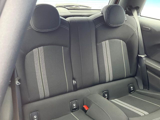 ���㕔���Ȃ��C�ɂȂ�悤�ȃL�Y�E�����ւ��蓙�A�傫�ȃ_���[�W�͂Ȃ��A�ǍD�ȏ�Ԃł��B