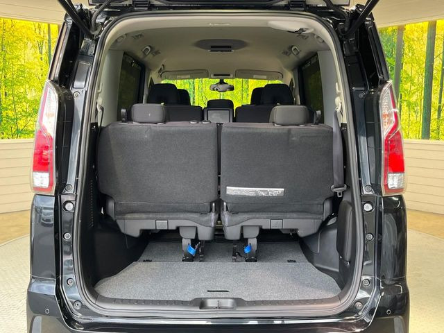 ���i�̂���������ʋ΁A���}���ɏ\���ȉ׎��X�y�[�X���m�ۂ��Ă���܂��B�Z�J���h�V�[�g��|���ƁA�傫�ȉו��̐ύڂ��\�ł���