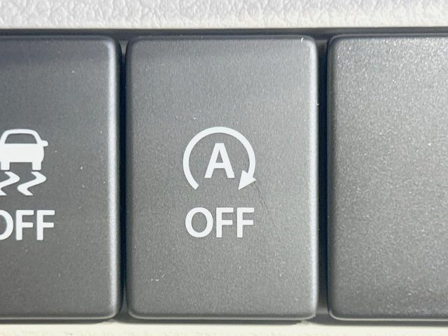 �y�A�C�h�����O�X�g�b�v�z�ԐM����a�؂Œ�Ԃ����ۂɃG���W�����~���A���ʂȔR���̏����}���܂��B�R��������ی�ɂȂ���@�\��G���W���̓u���[�L�𗣂��΍Ďn�����܂��B