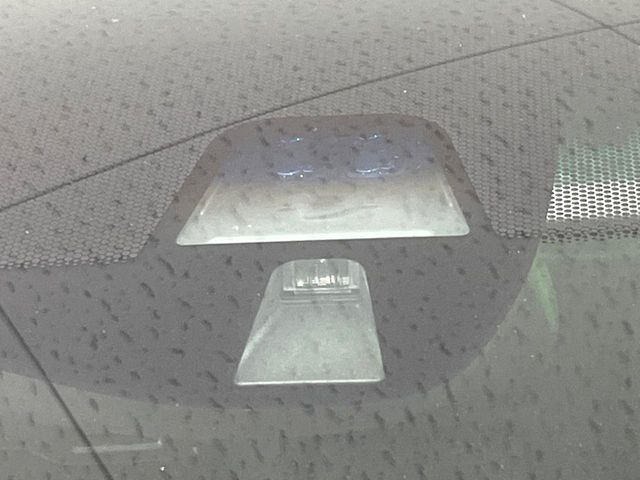 �y�V�e�B�u���[�L�A�N�e�B�u�V�X�e���z�ᑬ���s���ɑO���̎ԗ�����F�����A�Փ˂������Ȏ��͌x��ƃu���[�L�ŏՓˉ���Ɣ�Q�y�����A�V�X�g�B�����S�Ƀh���C�u�����y���݂��������܂��B