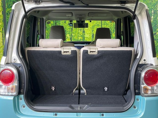 ���i�̂���������ʋ΁A���}���ɏ\���ȉ׎��X�y�[�X���m�ۂ��Ă���܂��B�Z�J���h�V�[�g��|���ƁA�傫�ȉו��̐ύڂ��\�ł���