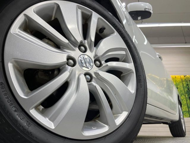 �y�����A���~�z�C�[���z�O�ςɃ}�b�`���������A���~�z�C�[���𑕒����Ă���܂��B�e��ЊO�A���~�z�C�[����A�X�^�b�h���X�^�C�����戵�����Ă���܂��B���񂲑��k����������