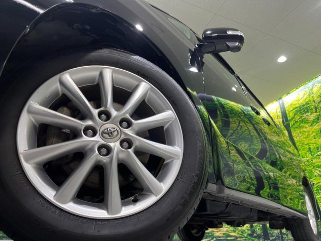 【純正17インチアルミホイール】外観にマッチした純正アルミホイールを装着しております。各種社外アルミホイールや、スタッドレスタイヤも取扱いしております。是非ご相談ください♪