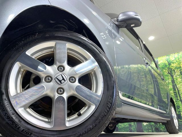 �y����14�C���`�A���~�z�C�[���z�O�ςɃ}�b�`���������A���~�z�C�[���𑕒����Ă���܂��B�e��ЊO�A���~�z�C�[����A�X�^�b�h���X�^�C�����戵�����Ă���܂��B���񂲑��k����������