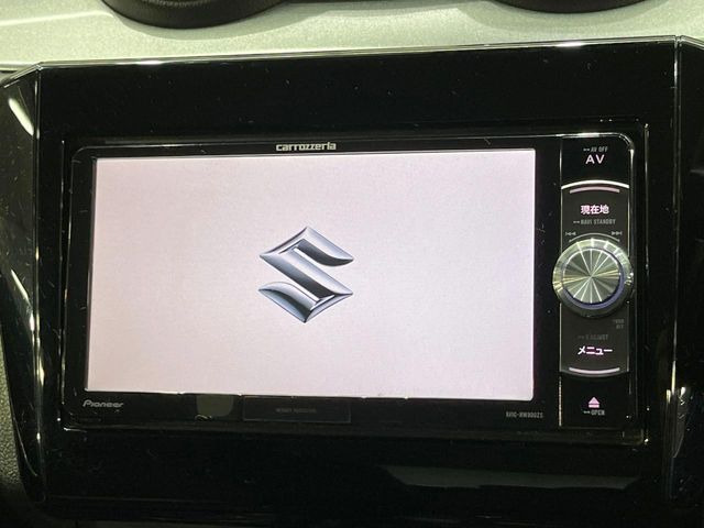 �y�����i�r�z�l�C�̏����i�r�𑕔����Ă���܂��B�i�r�̎g���₷���͂������A�I�[�f�B�I�@�\���[��!�L�����v�◷�s�͂������A�ʋ΂┃�����ȂǕ��i�̃h���C�u���y�����Ȃ�͂���