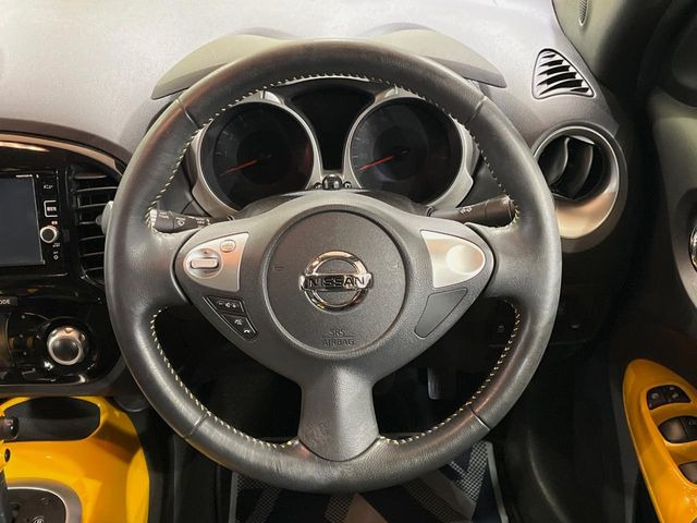 ステアリングも使用感が少なく、きれいな状態となっております♪