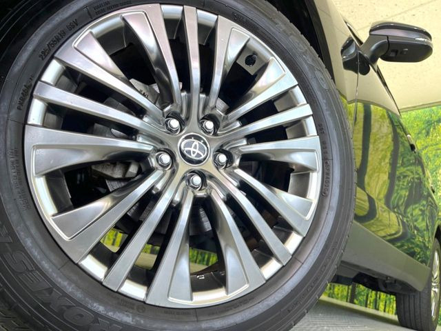 �y����18�C���`�A���~�z�C�[���z�O�ςɃ}�b�`���������A���~�z�C�[���𑕒����Ă���܂��B�e��ЊO�A���~�z�C�[����A�X�^�b�h���X�^�C�����戵�����Ă���܂��B���񂲑��k����������