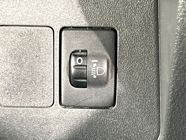 �w�b�h���C�g���x���C�U�[