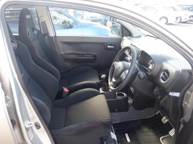 �t�����g�V�[�g����ԗǍD�ł���B�傫�ȉ�����Ȃ��A���S�ł��B����S�n�������ł���B