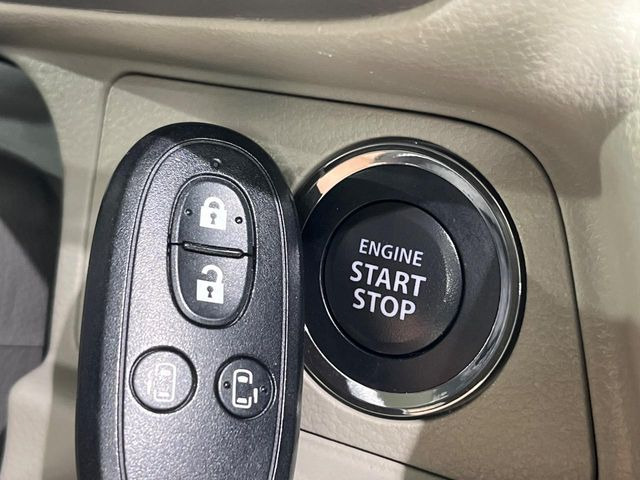 �y�L�[���X�X�^�[�g�V�X�e���z�J�o����|�P�b�g�ɓ��ꂽ�܂܂ł��h�A�̎{���E�������\�ȃX�}�[�g�L�[�𑕔��B�G���W���̃I���E�I�t�����J�M�����o���K�v����������Ƃ��Ă��֗��ł���