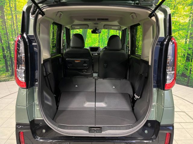 ���i�̂���������ʋ΁A���}���ɏ\���ȉ׎��X�y�[�X���m�ۂ��Ă���܂��B�Z�J���h�V�[�g��|���ƁA�傫�ȉו��̐ύڂ��\�ł���