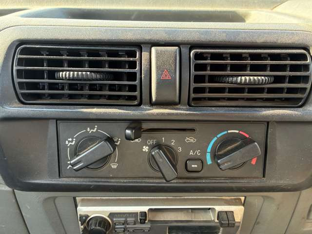 クリッパートラックDX エアコン付 4WD