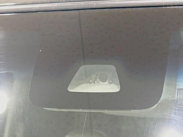 �y�X�}�[�g�A�V�X�g�z���s���ɑO���̎ԗ�����F�����A�Փ˂������Ȏ��͌x��ƃu���[�L�ŏՓˉ���Ɣ�Q�y�����A�V�X�g�B�����S�Ƀh���C�u�����y���݂��������܂��B