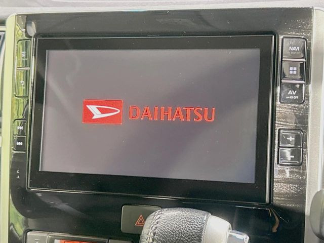 �y�����i�r�z�l�C�̏����i�r�𑕔����Ă���܂��B�i�r�̎g���₷���͂������A�I�[�f�B�I�@�\���[��!�L�����v�◷�s�͂������A�ʋ΂┃�����ȂǕ��i�̃h���C�u���y�����Ȃ�͂���