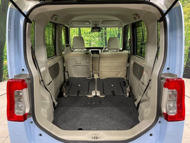 積み下ろしのしやすいデッキにはたっぷりと荷物を積み込んでいただけます。遊びから仕事まで、様々なシーンで頼れます♪