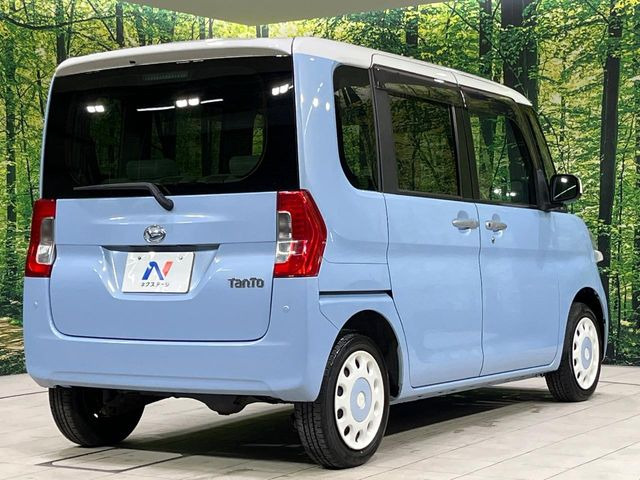 ☆全国のネクステージからお取り寄せが可能※!遠方の店舗に展示してあるクルマが気になる場合も、最寄りの店舗でご覧いただくことが可能です!是非私たちに要望をお聞かせください!※別途費用