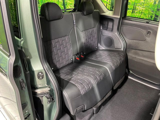 ���i���ȃI���W�i���t���A�}�b�g���I�v�V�����ɂĂ��p�ӂ��Ă���܂��B���D���ȃf�U�C����J���[�����Ԃɍ��킹�đI��ł����������Ƃ��ł��܂���