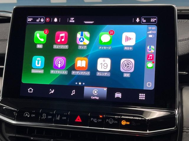 ●Apple Car Play:スマホとの有線接続で、ナビ・オーディオ再生などスマホのアプリ機能が画面でも使える便利機能です!