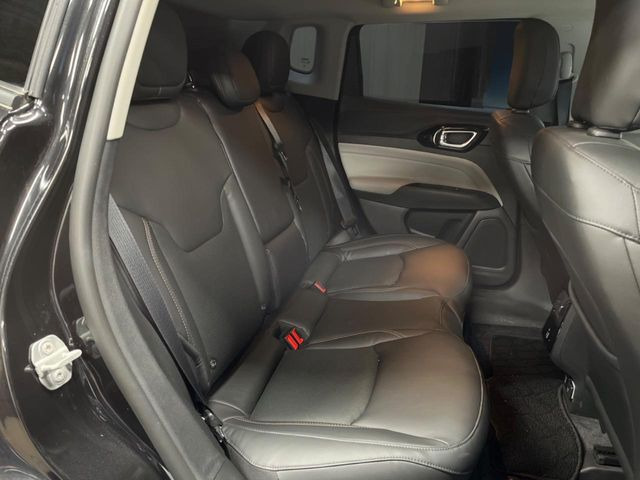 ●シートの使用感:破れ・へたりも少なく、ご覧の通りきれいな状態を維持しております。また、室内クリーニング・コーティングもご用命いただけます。