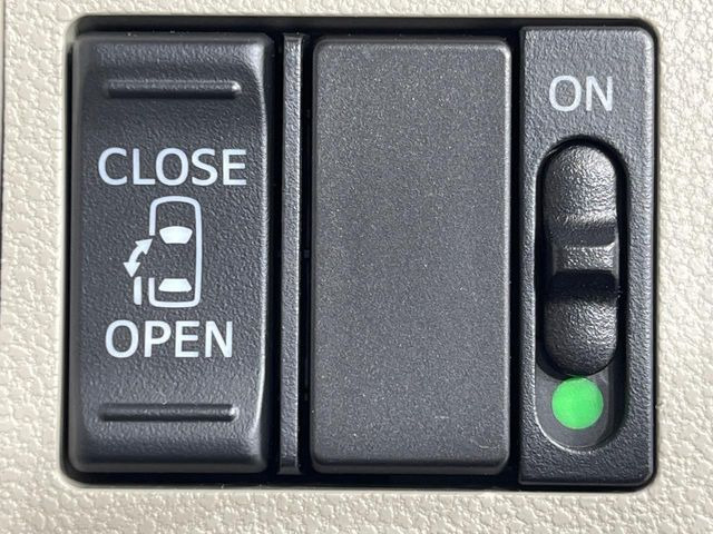 【パワースライドドア】スマートキーや運転席のスイッチでスライドドアの開閉が可能♪電動だから力を入れてドアを開ける必要が無く、小さいお子様でも、重い荷物を持っている時もラクに開け閉めできます♪