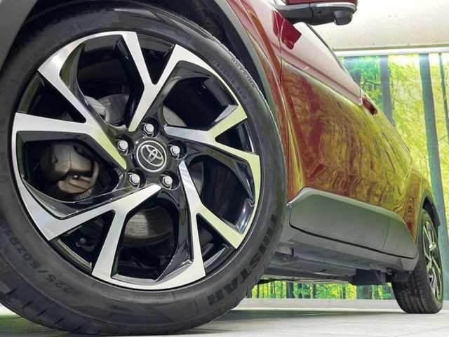 �y����18�C���`�A���~�z�C�[���z�O�ςɃ}�b�`���������A���~�z�C�[���𑕒����Ă���܂��B�e��ЊO�A���~�z�C�[����A�X�^�b�h���X�^�C�����戵�����Ă���܂��B���񂲑��k����������