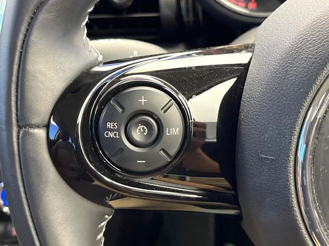 ���I�[�g�N���[�Y�R���g���[��:�������H�⎩���Ԑ�p���H���ɂāA�葬���q���\�ƂȂ�֗��ȋ@�\�ł��B�������ړ��̍ۂł����ɂ����֗��ɂ��g�����������܂���